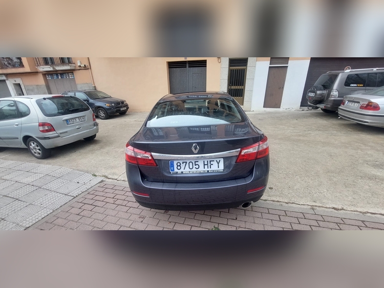 Renault Latitude 2.0 150CV foto 7